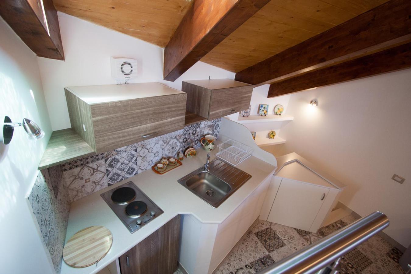 Casa Vacanze Mareluna Аджерола Экстерьер фото